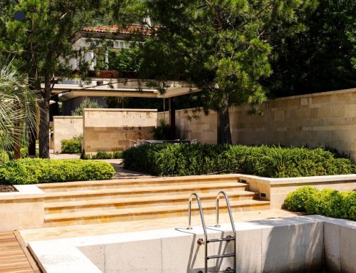 SudCréations-Paysages entretient une piscine et un jardin à Bandol